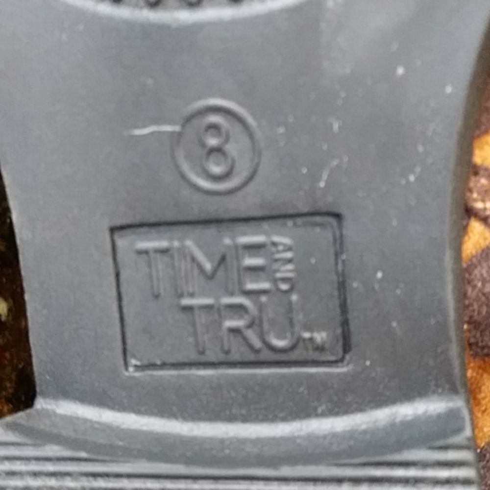 Time and Tru Faux Suede Cheetah Ankle Booties Size 8 - Picture 2 of 12